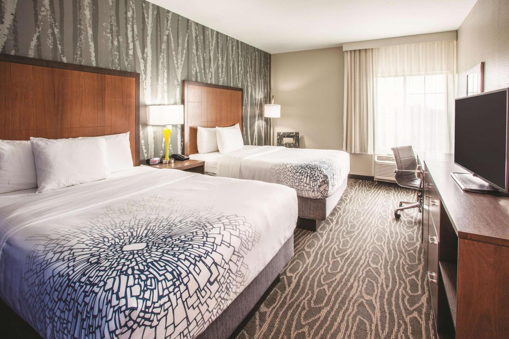 Queen Room with Two Queen Beds,1500680329:JPEG