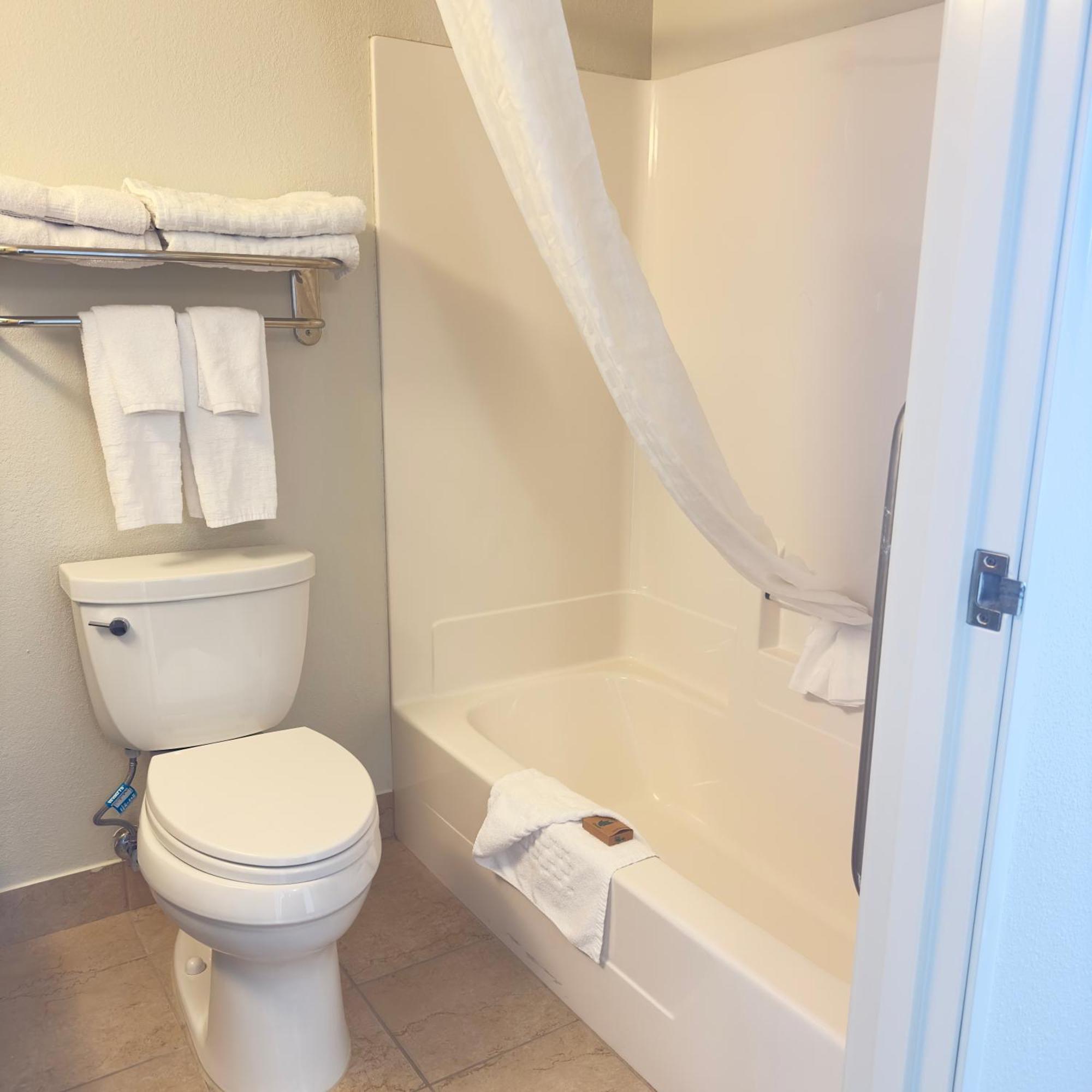 King Suite,1704968759:JPEG