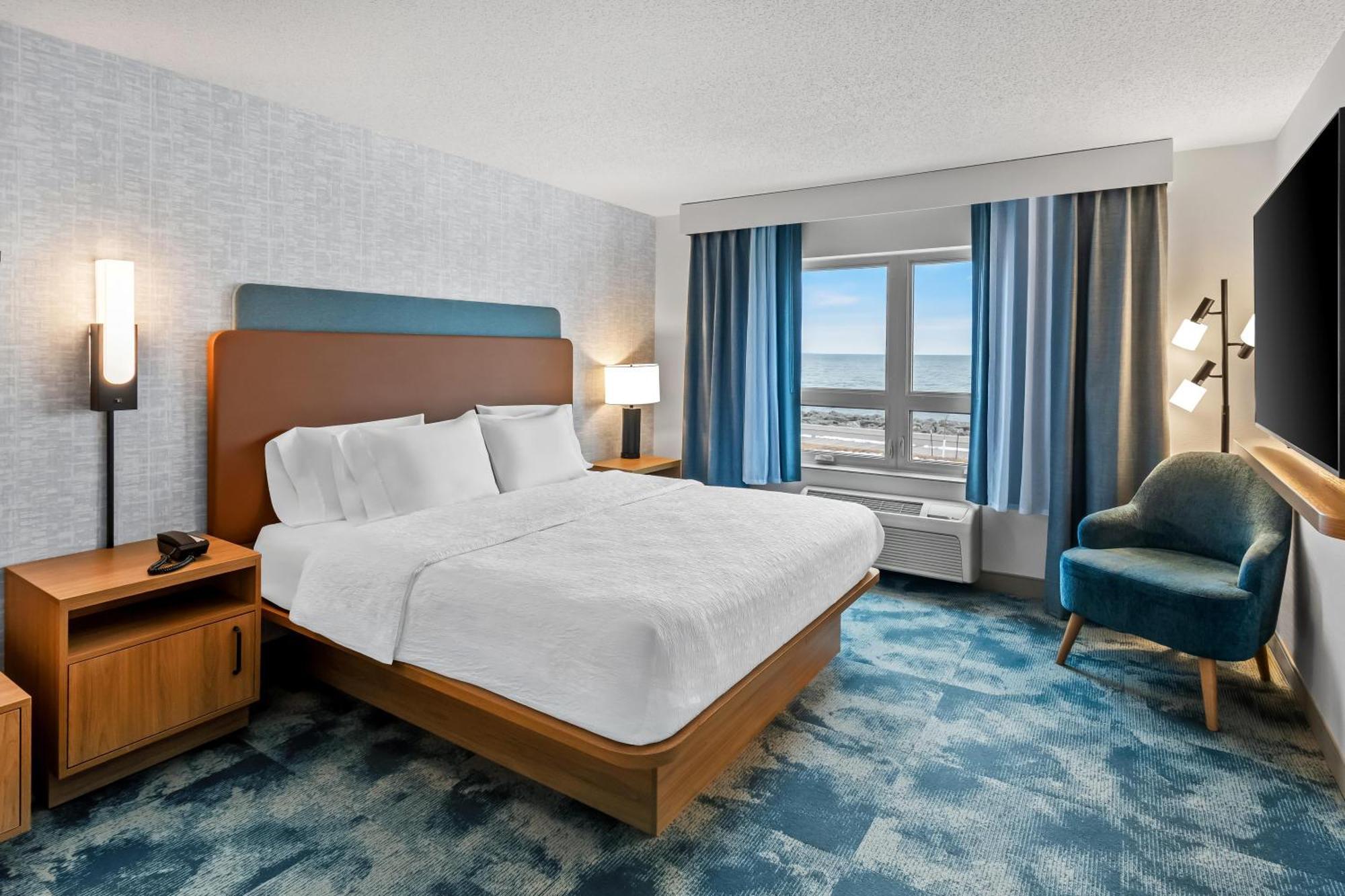 King Suite Whirlpool Lake View Non-Smoking