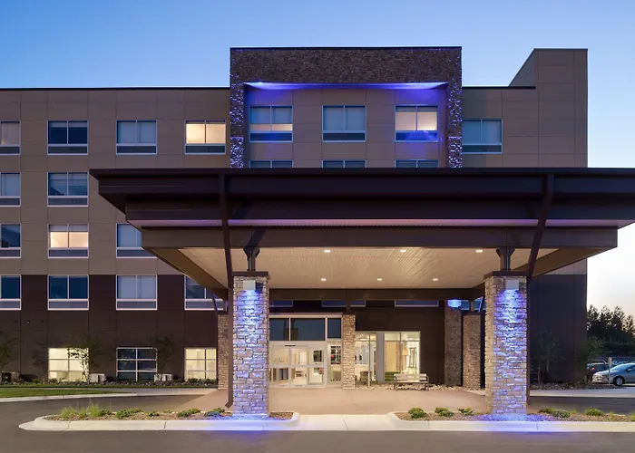 Holiday Inn Express & Suites Duluth North - Miller Hill By Ihg