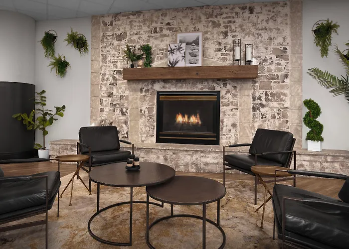 The Suites Hotel At Waterfront Plaza Duluth
